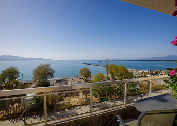 Messinian Bay Shore Apartment *