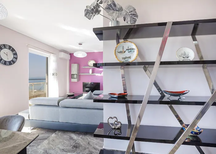 Messinian Bay Shore Apartment